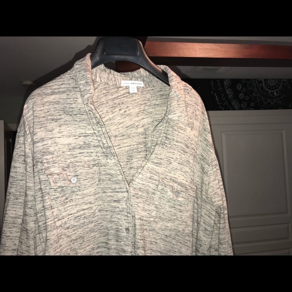 Shrit - Picture 2 of 3